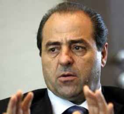 Antonio Di Pietro colto da leggero malore